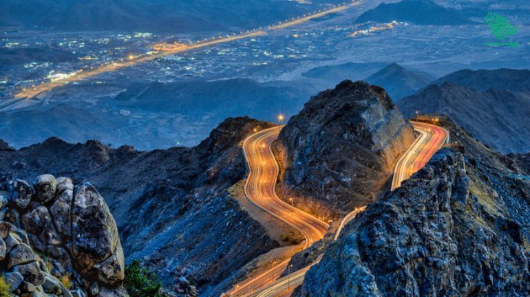 هذه الأبيات من أوائل ما قيل في الهُدَا شعرًا عبر التاريخ